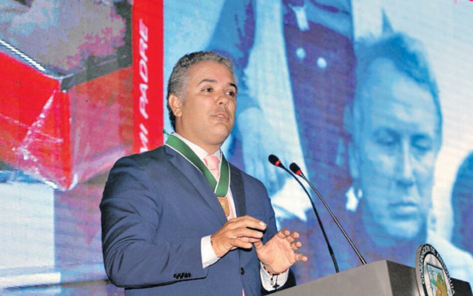 Duque nombra a primera mujer en su Gabinete