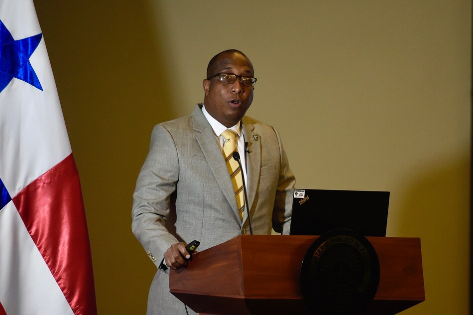 Denunciante exige agilizar caso contra Heriberto Araúz y Alfredo Juncá