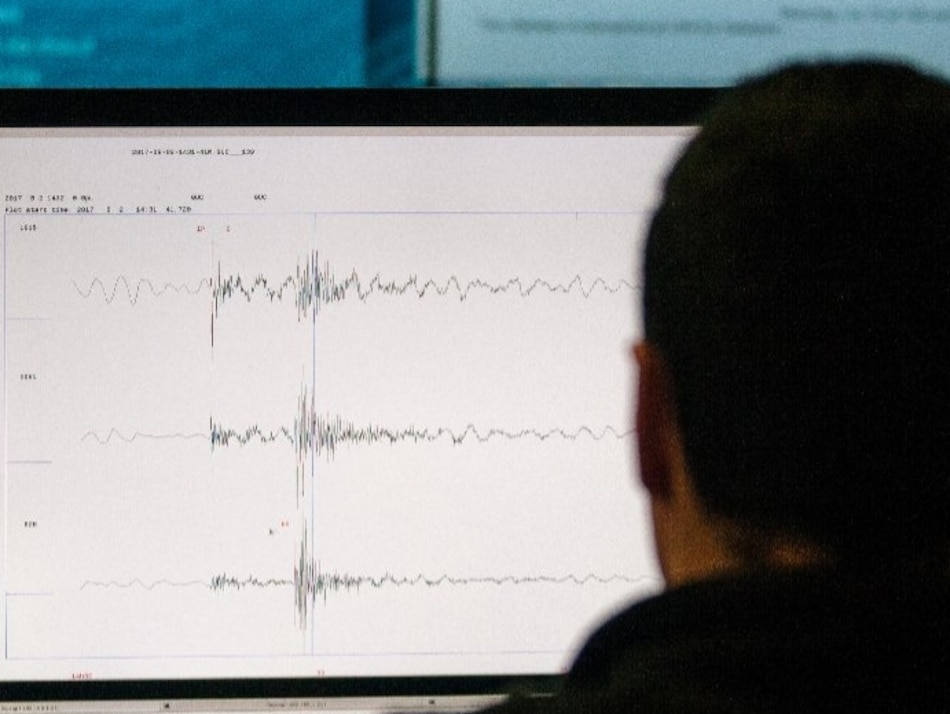 Pequeñas olas en Alaska tras alerta de tsunami por fuerte sismo