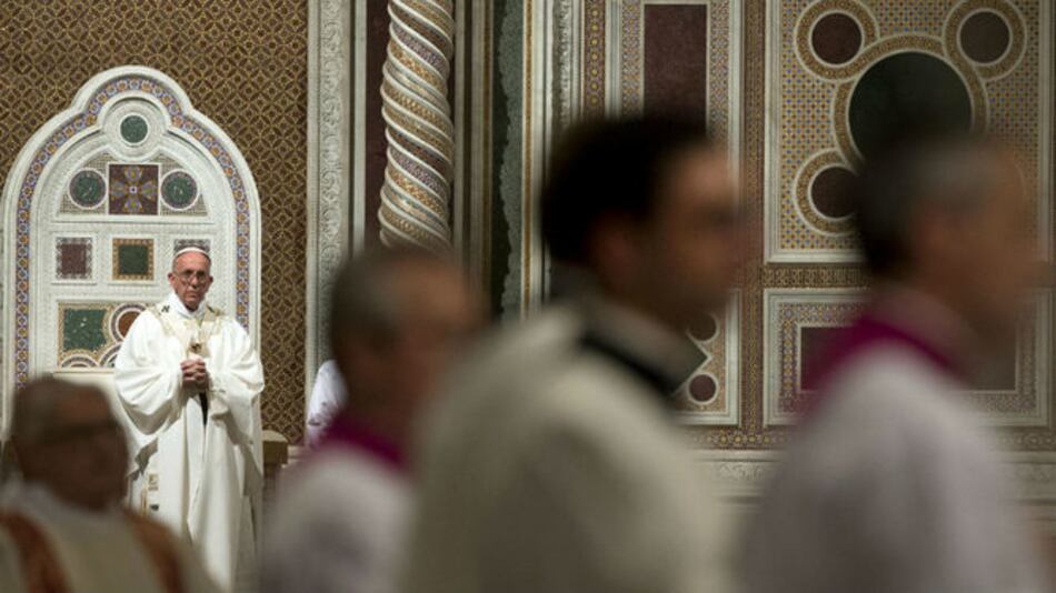 Investigan a los autores de libros con documentos reservados del Vaticano