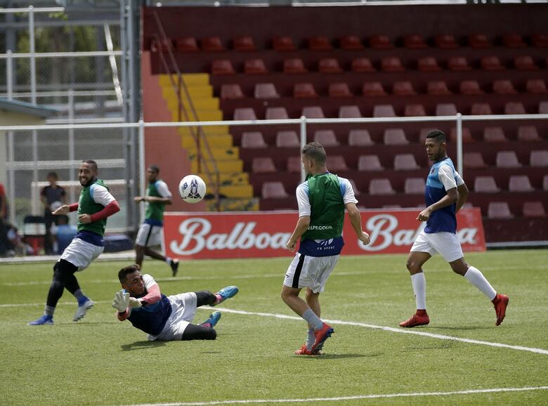 López dice que no llega como el salvador del Sporting SM