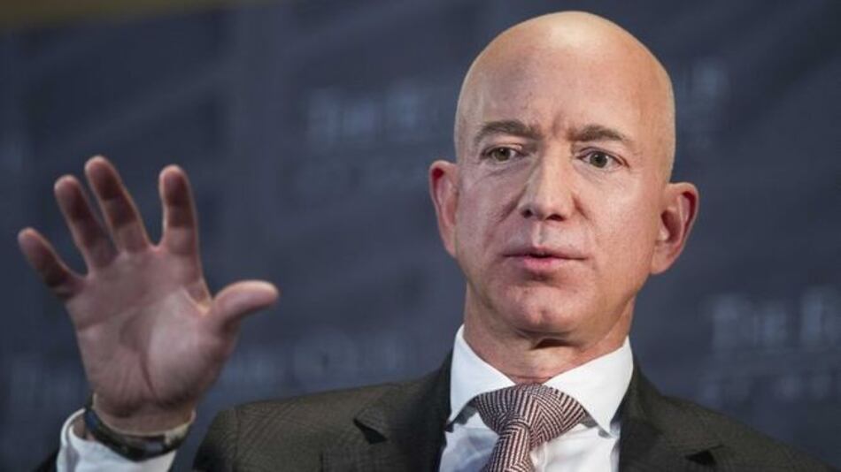 Jeff Bezos, el hombre más rico del mundo, muestra que no se le puede torear
