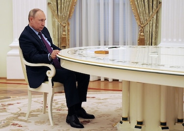 Rusia está lista para buscar ‘soluciones diplomáticas’ en crisis ucraniana, dice Putin