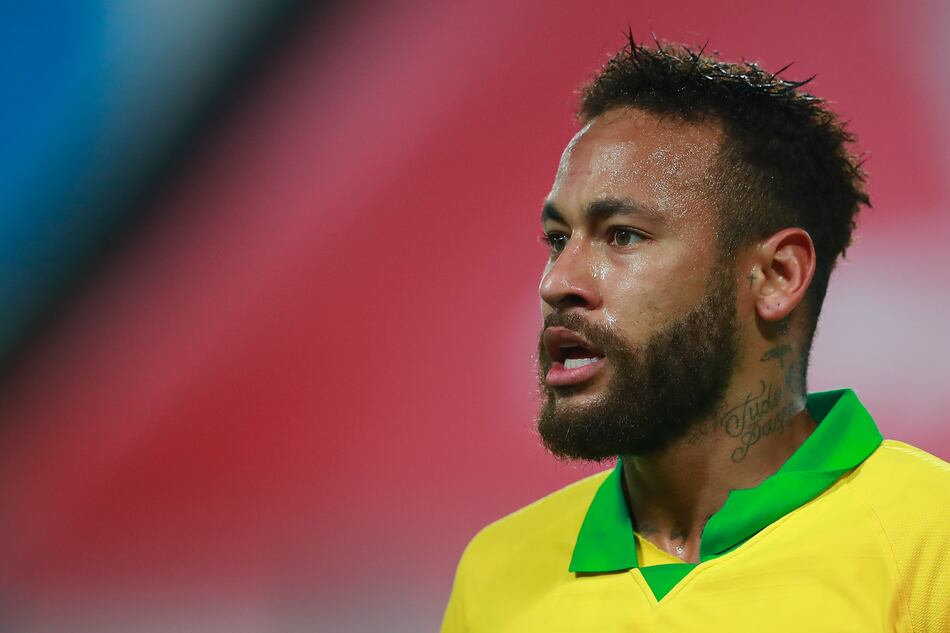 Neymar lamenta derrota de Santos en la final de la Copa Libertadores