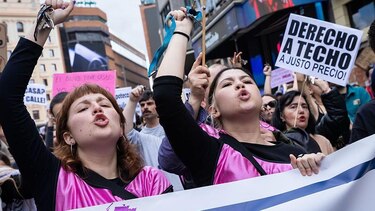 Por qué los grandes fondos de inversión de Estados Unidos apostaron por comprar casas en España y qué papel tienen en la crisis de vivienda