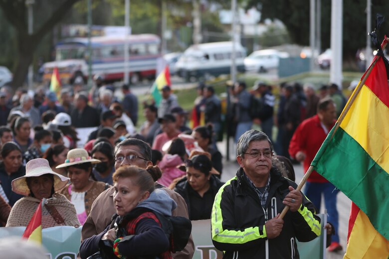 Seis fallecidos por choques entre ‘evistas’ y la Policía en una semana violenta en Bolivia