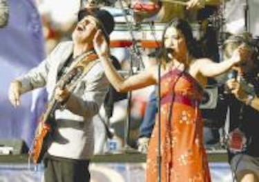 El Super Bowl XXXVII tuvo sabor latino
