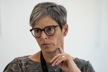 Dimite directora de feria de arte Documenta tras escándalo antisemita
