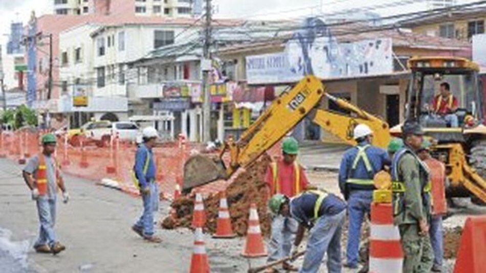 Baja clientela en la vía Fernández de Córdoba