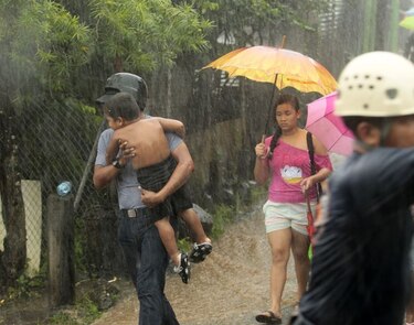 Lluvias causan nuevos daños en el área metropolitana