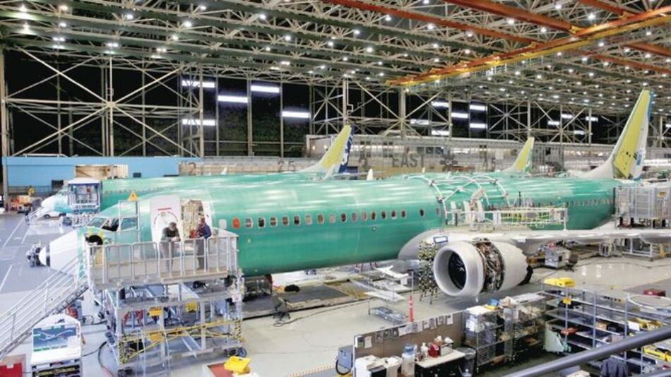 Proveedores retrasan producción de Boeing