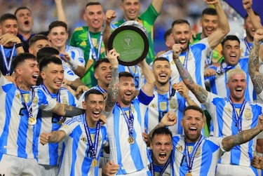 Argentina ya piensa en el futuro, con dudas sobre la continuidad de Messi y Scaloni