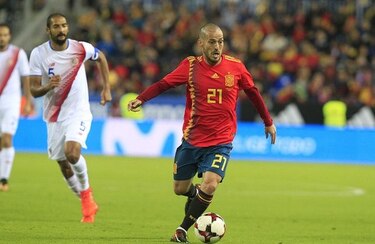 España impone su magia para golear 5-0 a Costa Rica