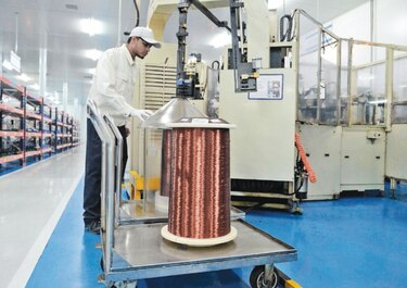 Incertidumbre política favorece los precios del cobre 