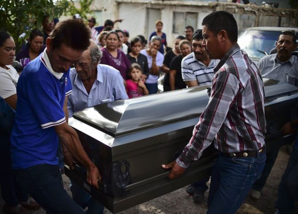 Suben a 28 los peregrinos fallecidos por atropello de un camión en México