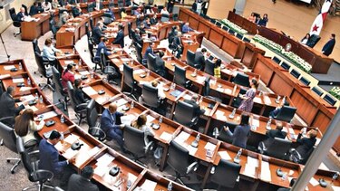 Diputados podrán contratar personal por $20 mil mensuales