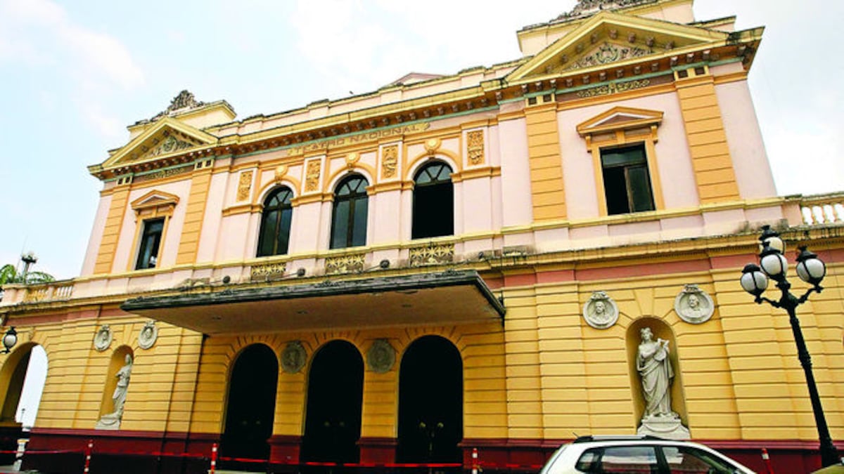 El Teatro Nacional fue concebido por el arquitecto Genaro Ruggieri.