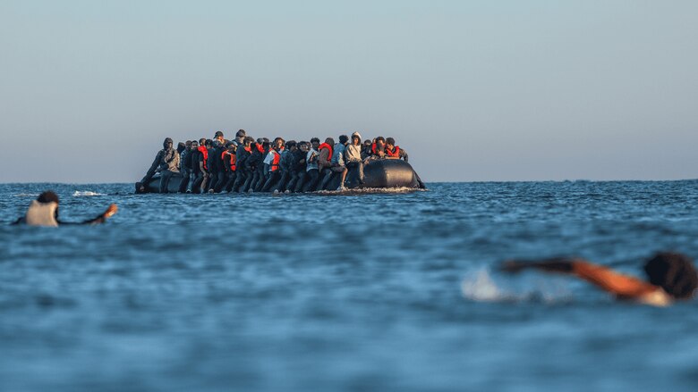 Inmigración: cómo en 10 años en Europa se pasó de la política de acogida de Merkel a hablarse de una ‘invasión’