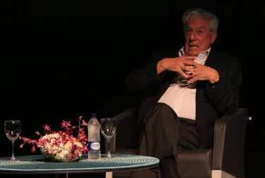 Vargas Llosa anuncia término de nueva novela