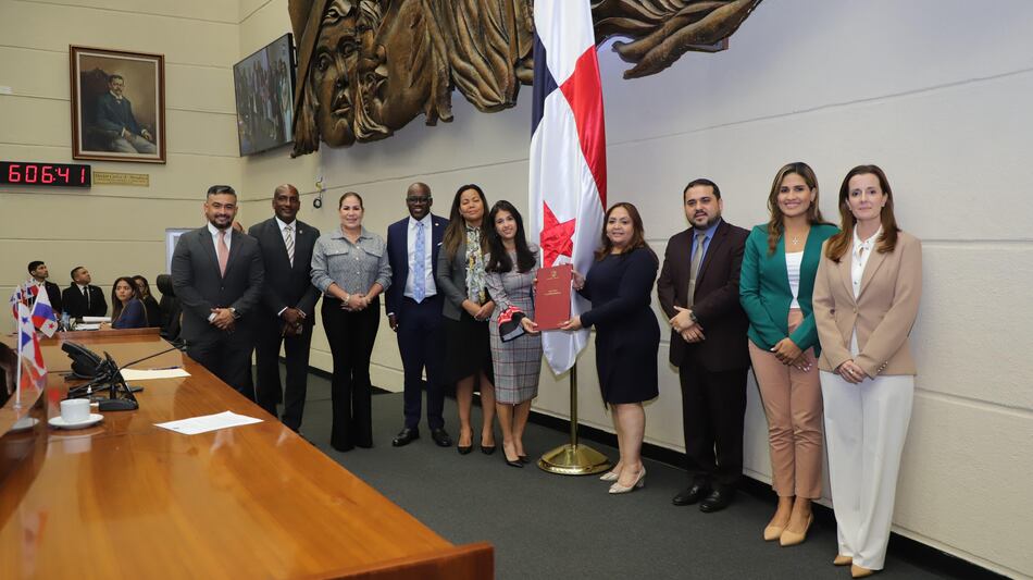 Pleno ratifica a dos directivos de la CSS y a uno de la Agencia Panamá-Pacífico