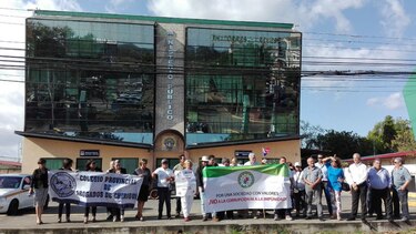 Caso Odebrecht: sociedad civil protesta frente al Ministerio Público en Chiriquí