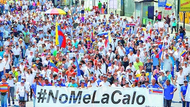 Oposición marcha y el CNE sigue dilatando el calendario