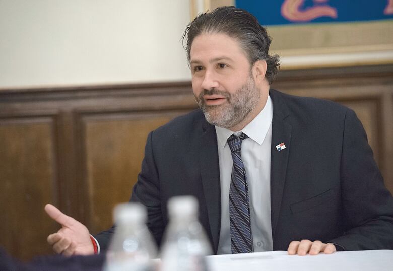 Ejecutivo prepara plan de incentivos a la inversión en 23 proyectos de ley