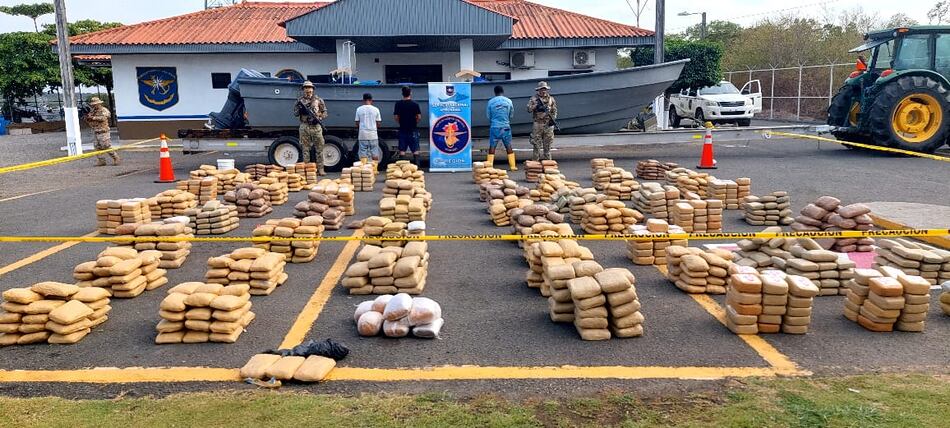 Dictan 10 años de prisión a tres detenidos con 1,602 kilos de drogas en Los Santos