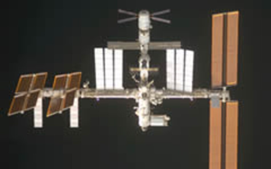 Reparan inodoro en estación espacial