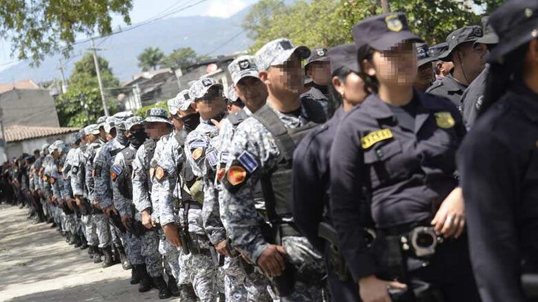 El Salvador: Gobierno militariza la sede del Legislativo