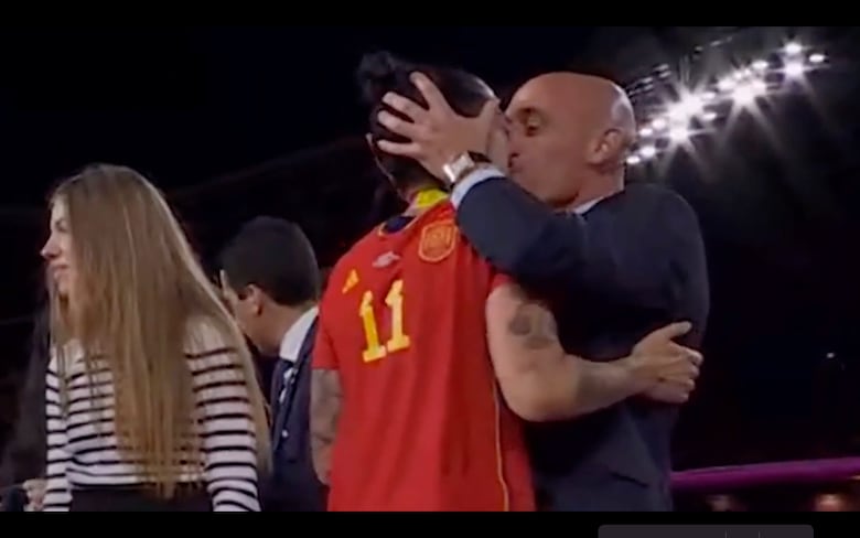 La FIFA suspende con carácter provisional a Luis Rubiales