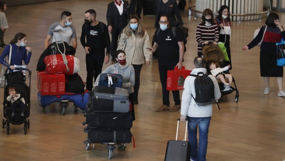 Variante Ómicron llega a América, confirman dos casos en Canadá