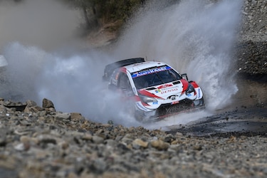 Elfyn Evans conquista el Rally de Turquía y se pone líder del Mundial