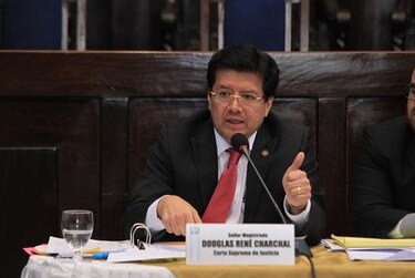 Recomiendan levantar fueros a magistrado guatemalteco por corrupción