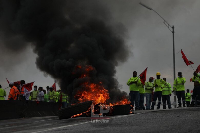 Un lunes marcado por los cierres y protestas