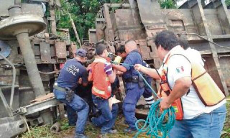 Se descarrila tren ´La Bestia´