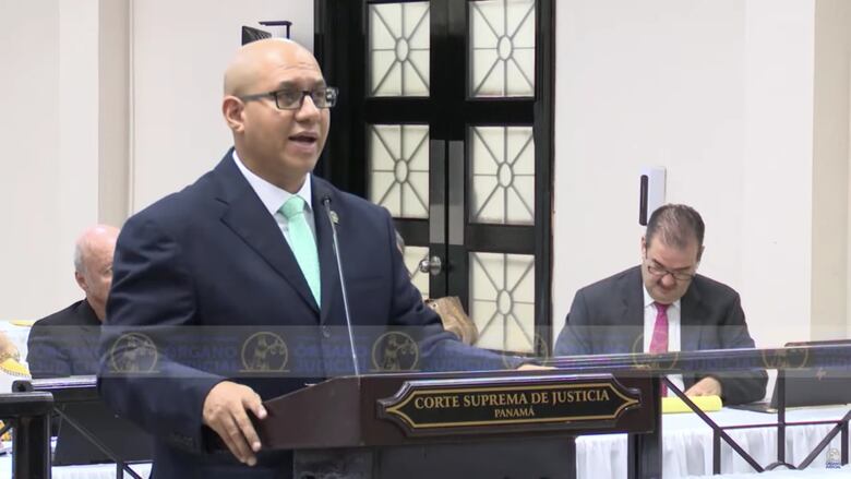 El juicio de New Business: el fiscal pide la pena máxima para Martinelli y 12 personas más; el expresidente alega que tiene el 29% de las acciones de Epasa