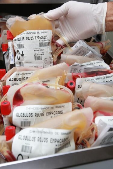 China enfrenta severa escasez de plasma, dice ministro de Salud