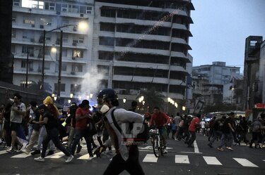 Protestas en los predios de la Asamblea terminan en enfrentamientos