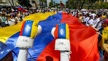 Juan Guaidó llega a Venezuela desafiando a Nicolás Maduro