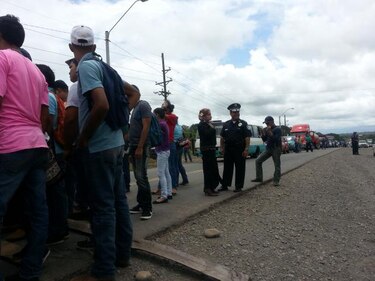 Cierran Interamericana por concesión de terrenos en la Facultad de Agronomía