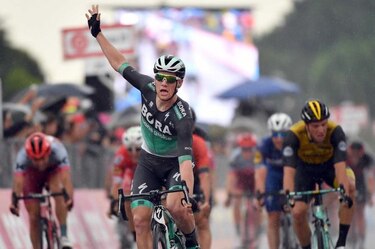 El irlandés Sam Bennett gana la etapa 12 del Giro