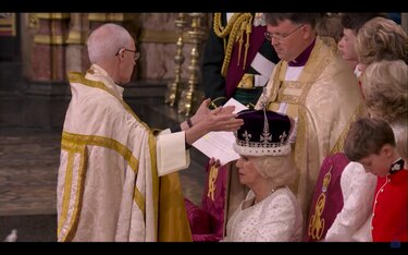 La villana que se convirtió en reina: Camila finalmente es coronada