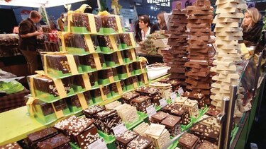 Chocolateros quieren a los mileniales cultivando cacao