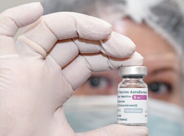 Vacuna de AstraZeneca, sin evidencia de relación con eventos trombóticos