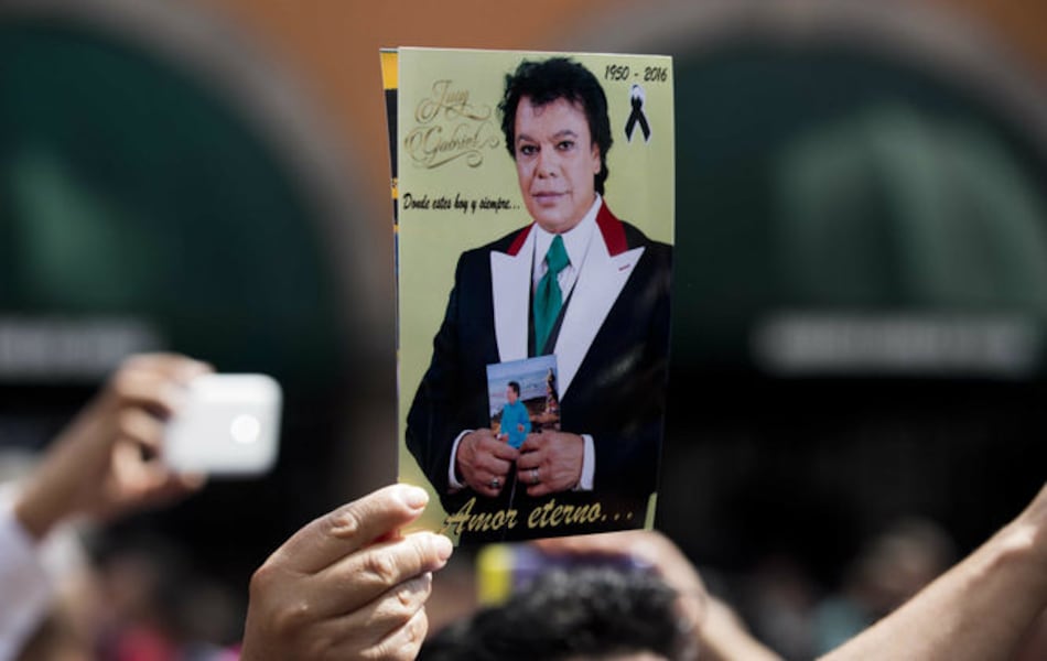 Restos del cantautor mexicano Juan Gabriel fueron incinerados en Estados Unidos