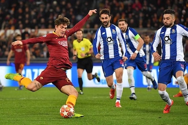 Con doblete del prodigio Zaniolo, Roma vence 2-1 al Porto