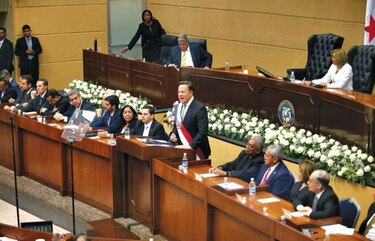 Yanibel Ábrego se reeligió pese a los escándalos