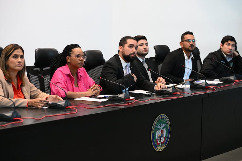 El balance de Vamos: entre la gestión legislativa y el choque con el contralor