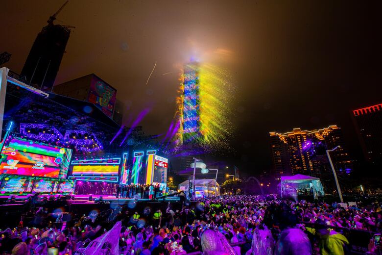 En varios países ya festejan la llegada del Año Nuevo